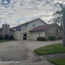 215 Andros Ave in Cocoa Beach, FL - Building Photo - Building Photo