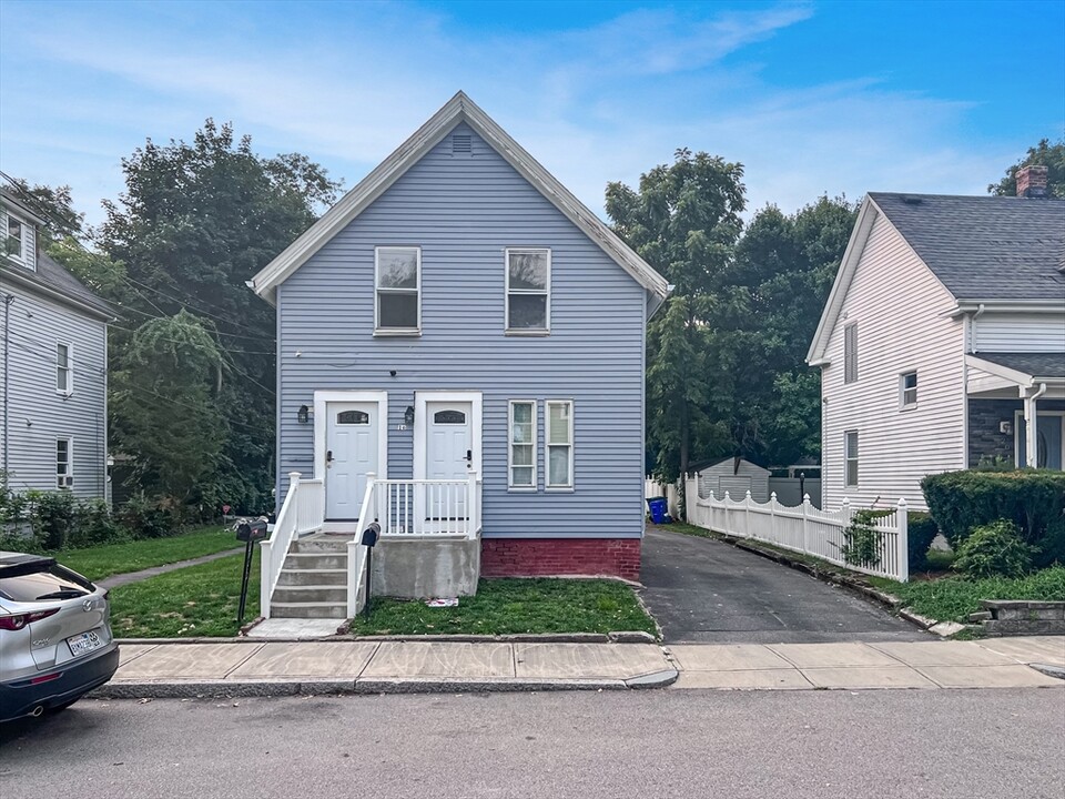 18 Foley St in Attleboro, MA - Building Photo