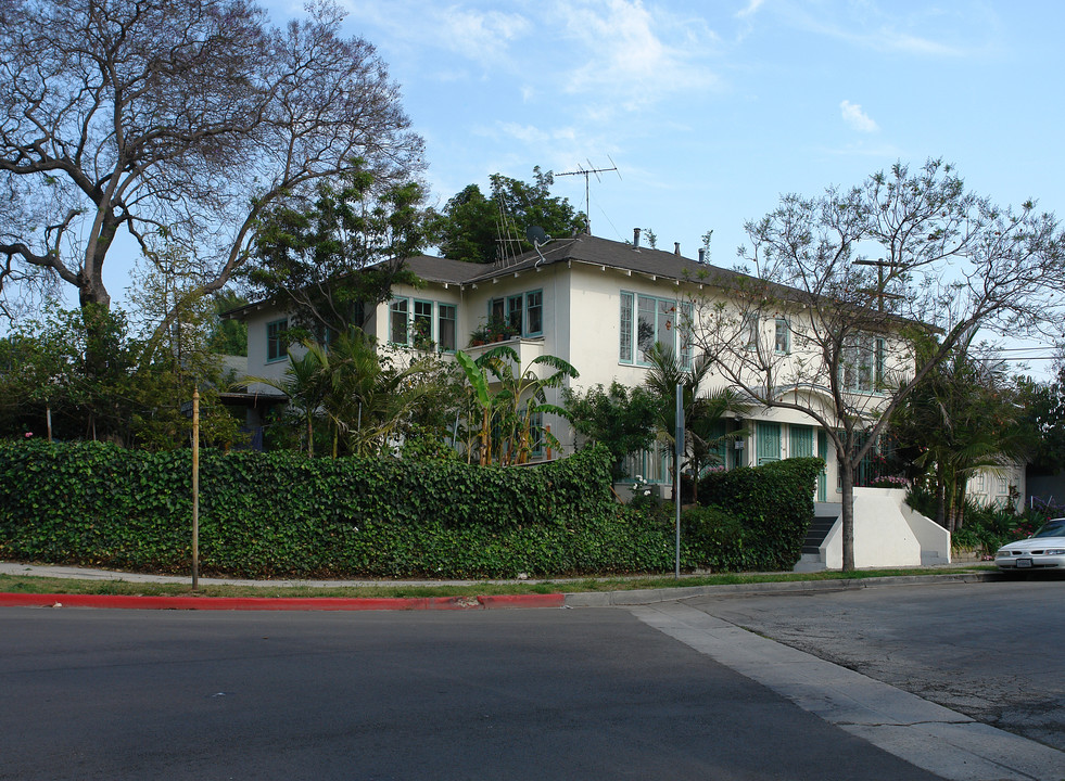 720 N Oxford Ave in Los Angeles, CA - Building Photo