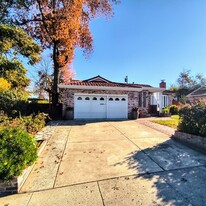 5054 Kahn St in Carmichael, CA - Building Photo - Building Photo