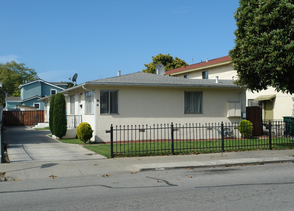 21 N Humboldt St in San Mateo, CA - Building Photo