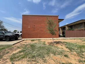 900 W 8th St in Odessa, TX - Building Photo - Building Photo