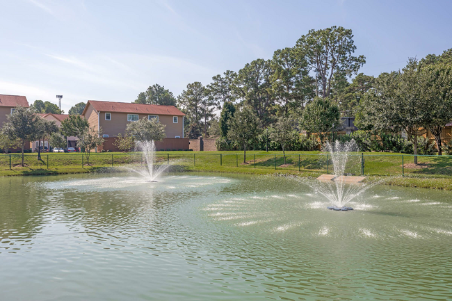 The Fountains at Champions in Houston, TX - Building Photo - Building Photo