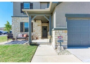5817 Daly Dr in Austin, TX - Building Photo - Building Photo