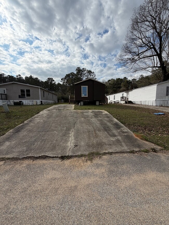 property at 13780 Vidalia Rd