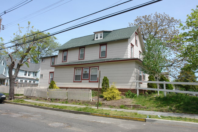 614 5th Ave in Asbury Park, NJ - Foto de edificio - Building Photo