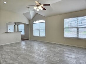 5231 Lagoon Ct in Bacliff, TX - Building Photo - Building Photo