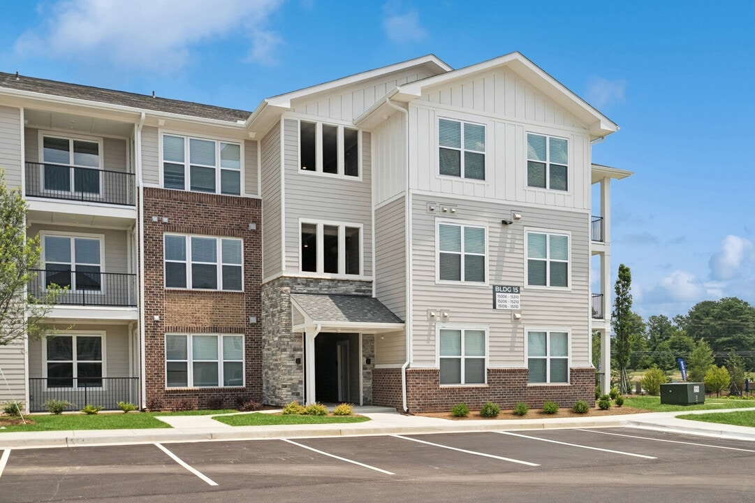 Ascend at Carlton in Douglasville, GA - Foto de edificio