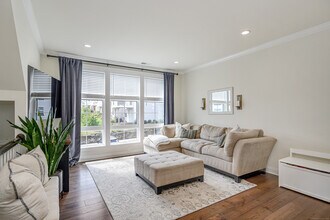 159 Brentwood Cir in Danbury, CT - Building Photo - Building Photo