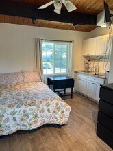 3829 Rosemont Ave in Montrose, CA - Building Photo - Building Photo