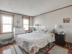 60 Powder House Blvd, Unit 3 in Somerville, MA - Building Photo
