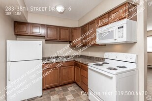 283 38th St Dr SE in Cedar Rapids, IA - Building Photo