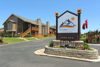 Astoria Pointe in Tulsa, OK - Foto de edificio - Building Photo