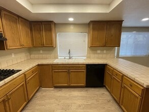 5028 W Avenue M in Quartz Hill, CA - Building Photo - Building Photo