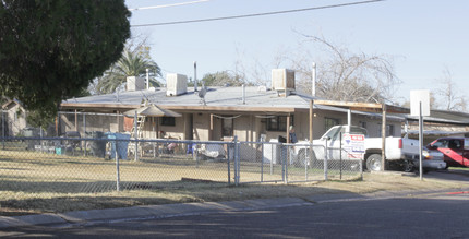 27th Ave Apartments in Phoenix, AZ - Building Photo - Building Photo