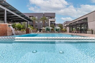 Onyx Uptown PHX in Phoenix, AZ - Foto de edificio - Building Photo