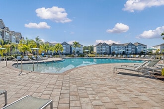 The Carlton of West Melbourne in West Melbourne, FL - Foto de edificio - Building Photo