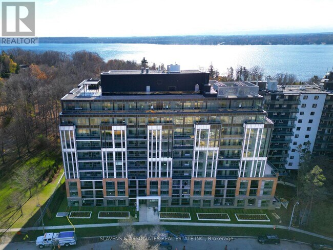 41 Johnson St in Barrie, ON - Building Photo - Building Photo