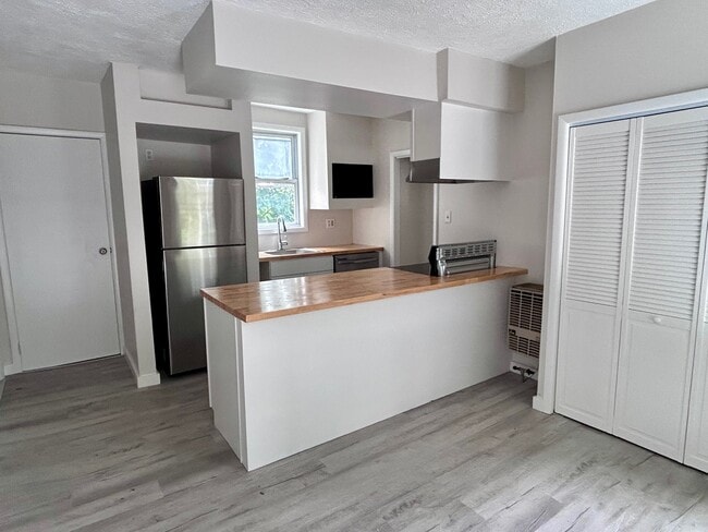 140 Spring St, Unit 1