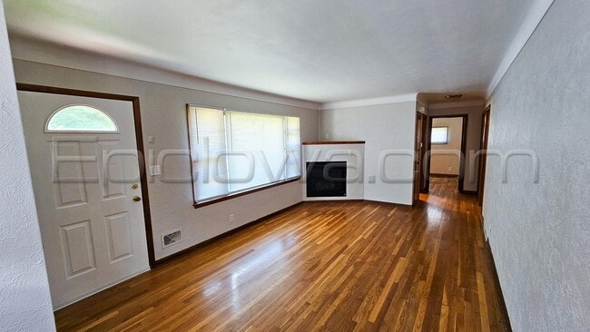 1130 Longview Dr in Marion, IA - Building Photo - Building Photo