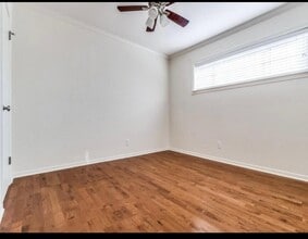 4704 Abbott Ave in Dallas, TX - Foto de edificio - Building Photo