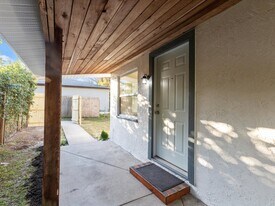 237 Emory Plz in Orlando, FL - Building Photo