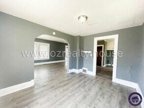 1402 Prouty Ave in Toledo, OH - Building Photo - Building Photo