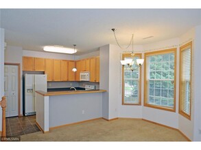 1577 Legacy Pkwy E in Maplewood, MN - Building Photo - Building Photo