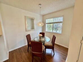 7980 N Nob Hill Rd in Tamarac, FL - Building Photo - Building Photo