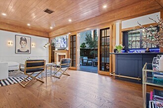 9311 Burton Way in Beverly Hills, CA - Building Photo - Building Photo