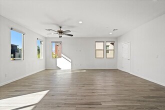 11303 Kraft Mountain Ave in Las Vegas, NV - Building Photo - Building Photo