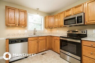 101 Wortham Ct in La Vergne, TN - Foto de edificio - Building Photo