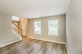 51 Belmont Park Ln in Newnan, GA - Foto de edificio - Building Photo