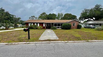 122 Palm Ave in Auburndale, FL - Building Photo