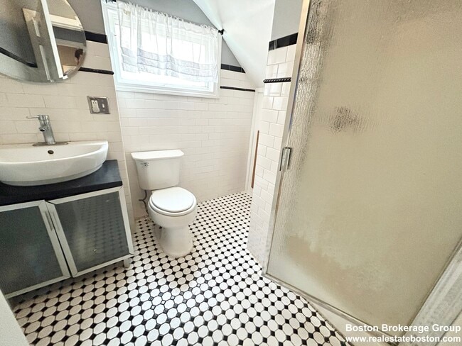 14 Batchelder St, Unit 1 in Boston, MA - Building Photo - Building Photo