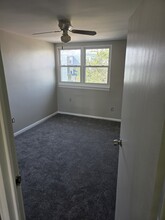 3418 Ashfield Ln, Unit 2 in Philadelphia, PA - Foto de edificio - Building Photo