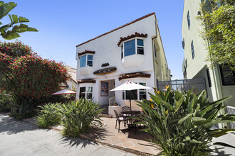 35 Arcadia Ter in Santa Monica, CA - Building Photo - Building Photo