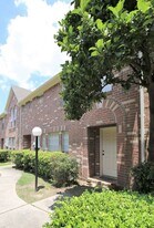11735 Alief Clodine Rd in Houston, TX - Building Photo