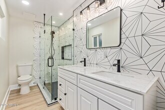 6802 E Beverly Ln in Scottsdale, AZ - Building Photo - Building Photo