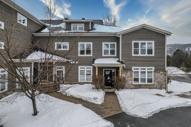 property at 144 Bd de Bromont