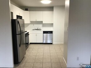 1203 River in Edgewater, NJ - Building Photo - Building Photo