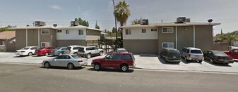 701 Knotts St in Bakersfield, CA - Building Photo