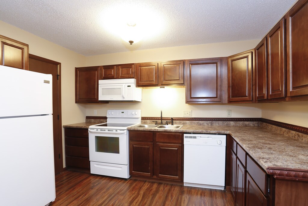 Four Seasons Emporia, KS Apartments