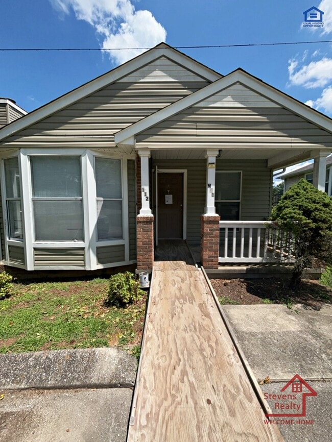 112 Vinewood Rd