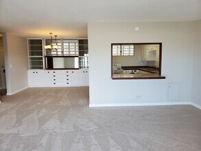 999 Wilder Ave, Unit 803 in Honolulu, HI - Building Photo - Building Photo