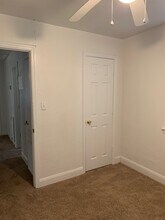 1826 Pepper Dr in Tallahassee, FL - Foto de edificio - Building Photo