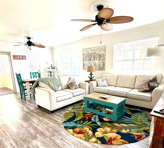 1000 Villagio Cir, Unit 101 in Sarasota, FL - Building Photo - Building Photo