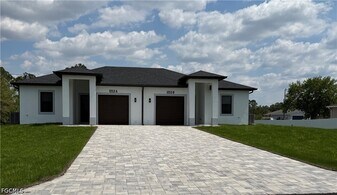 1253 Columbus Blvd in Ft. Myers, FL - Building Photo