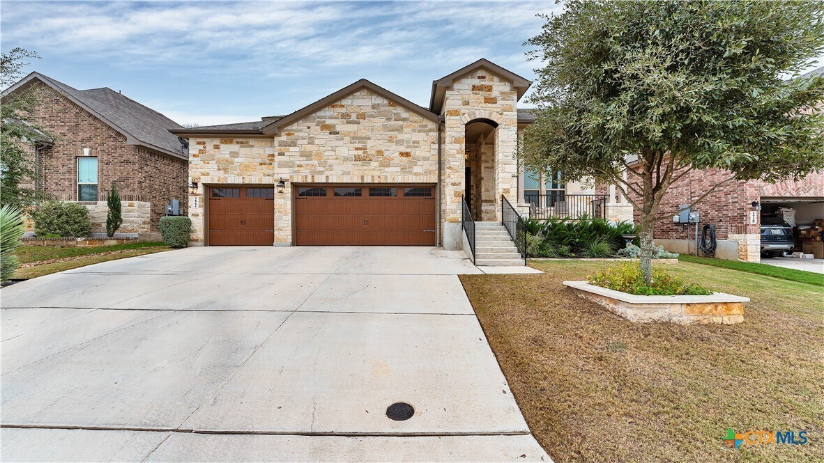 222 Sigel Ave in New Braunfels, TX - Building Photo