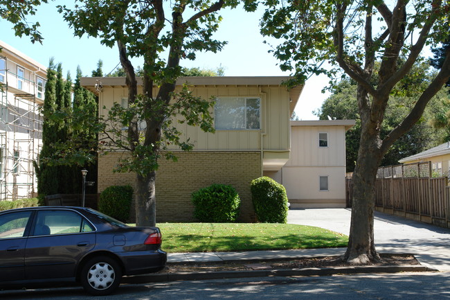 720 Highland in San Mateo, CA - Building Photo - Building Photo